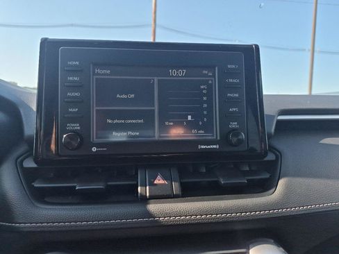 Used 2022 Toyota RAV4 LE AWD/4WD image 19