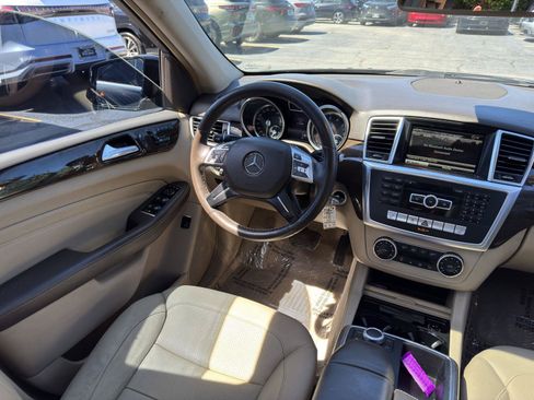 Used 2015 Mercedes-Benz ML 350 2WD w/ Premium 1 Package image 32