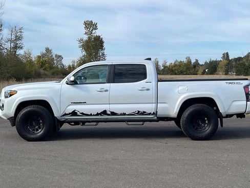 Used 2023 Toyota Tacoma Limited w/ Black Out Package (TMS) image 7