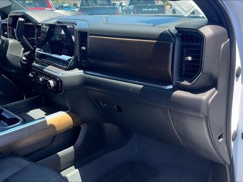 Used 2024 Chevrolet Silverado 3500 High Country w/ High Country Premium Package AWD/4WD image 16