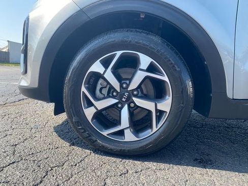 Used 2020 Kia Sportage LX image 10
