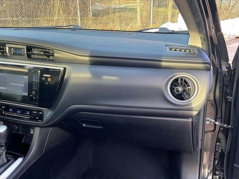 Used 2017 Toyota Corolla L image 16