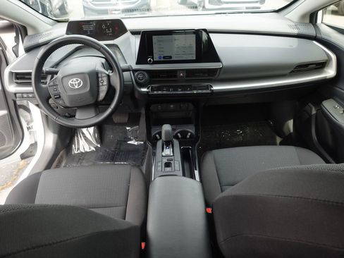 Used 2023 Toyota Prius LE FWD image 24