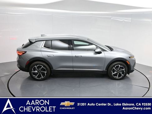 New 2026 Chevrolet Equinox EV LT image 50