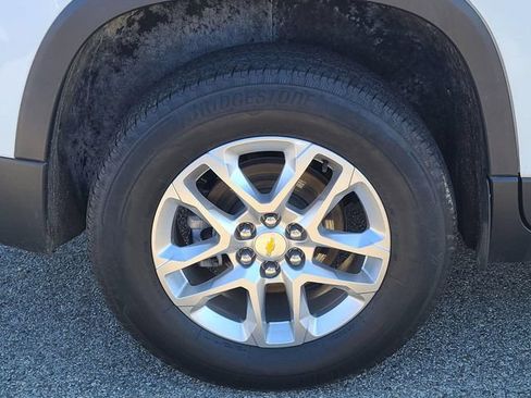 Used 2023 Chevrolet Traverse LS AWD/4WD image 34