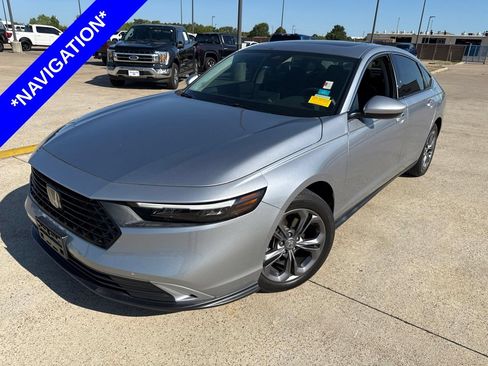 Used 2023 Honda Accord EX image 1