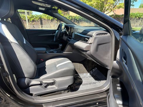 Used 2026 Toyota Camry SE FWD image 29