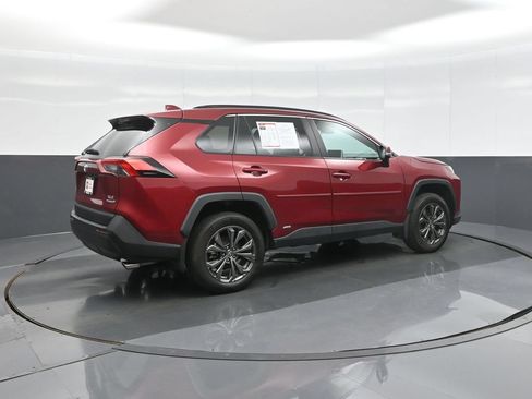 Certified 2024 Toyota RAV4 XLE Premium AWD/4WD image 7