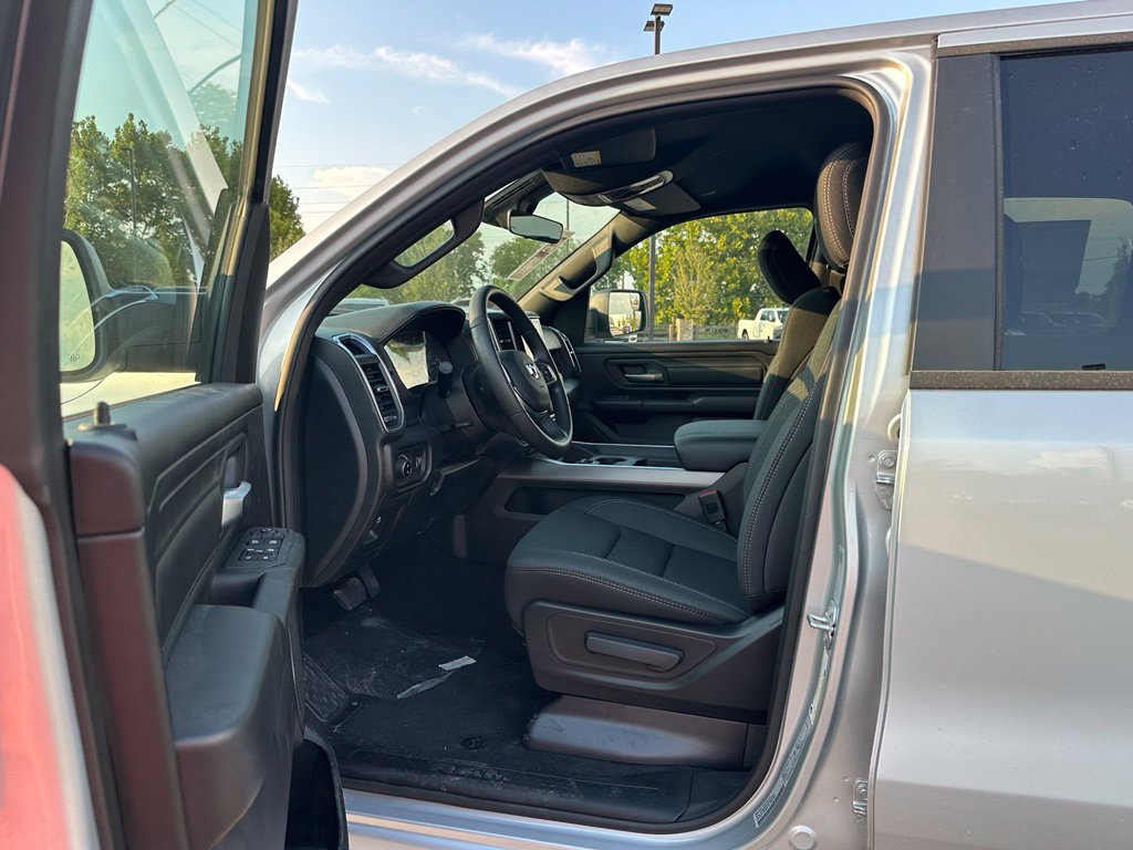 New 2026 RAM 1500 Express AWD/4WD image 10