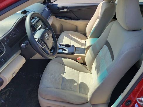 Used 2014 Toyota Camry LE FWD image 18