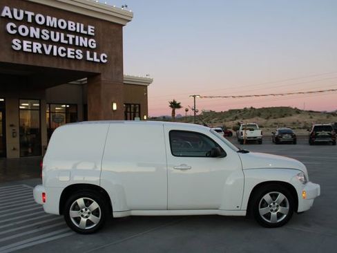 Used 2010 Chevrolet HHR LS image 8