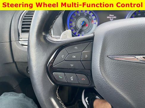 Used 2019 Chrysler 300 S w/ S Model Appearance Package RWD image 20