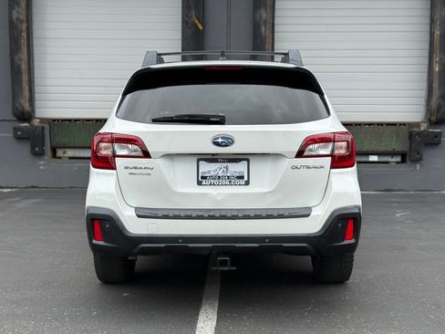 Used 2018 Subaru Outback 2.5i Limited AWD/4WD image 4