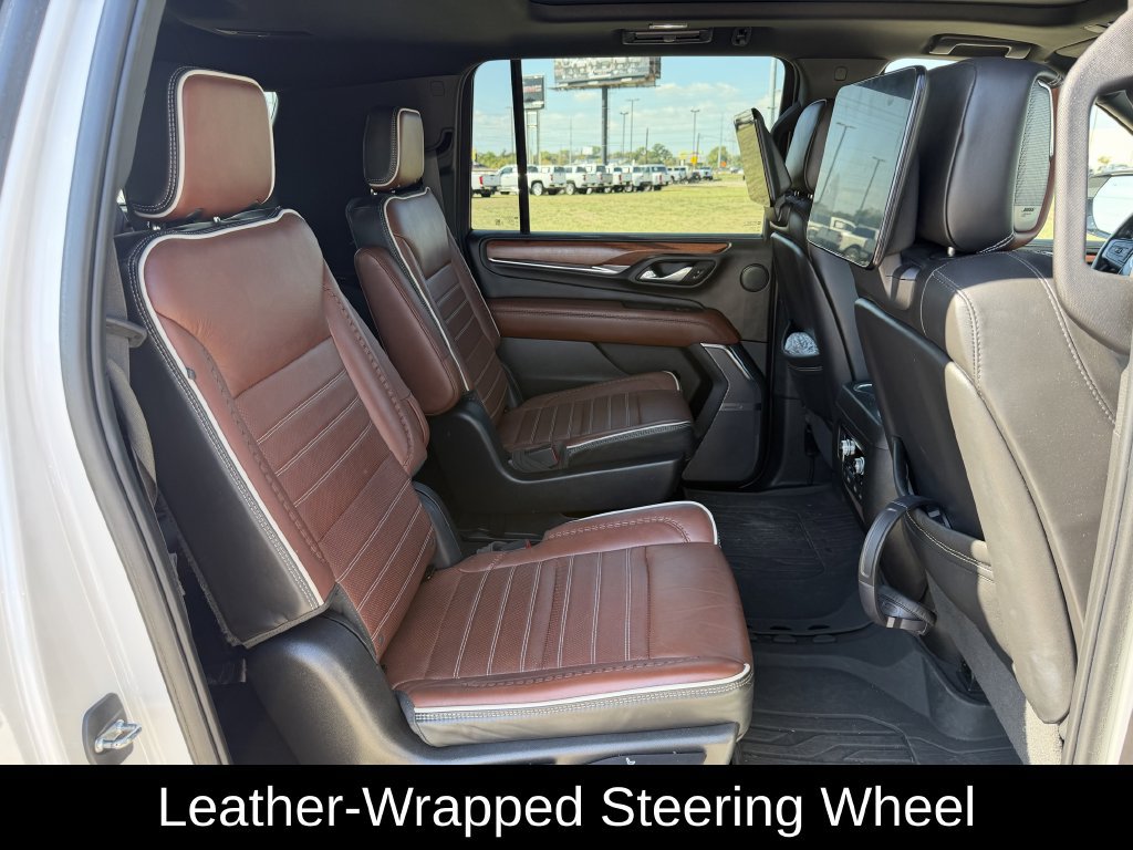 Used 2023 GMC Yukon XL Denali Ultimate AWD/4WD image 34