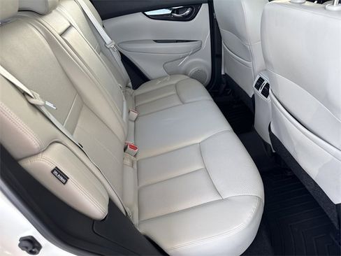 Used 2022 Nissan Rogue Sport SL w/ Premium Package image 33