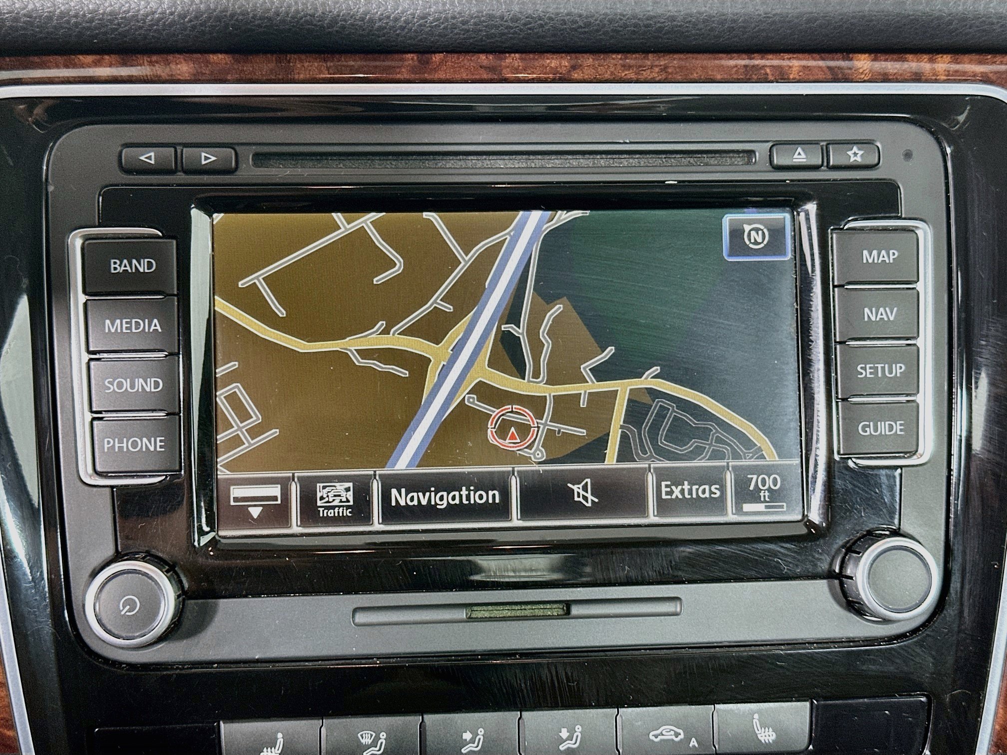 Used 2012 Volkswagen Passat 2.5 SEL Premium FWD image 21