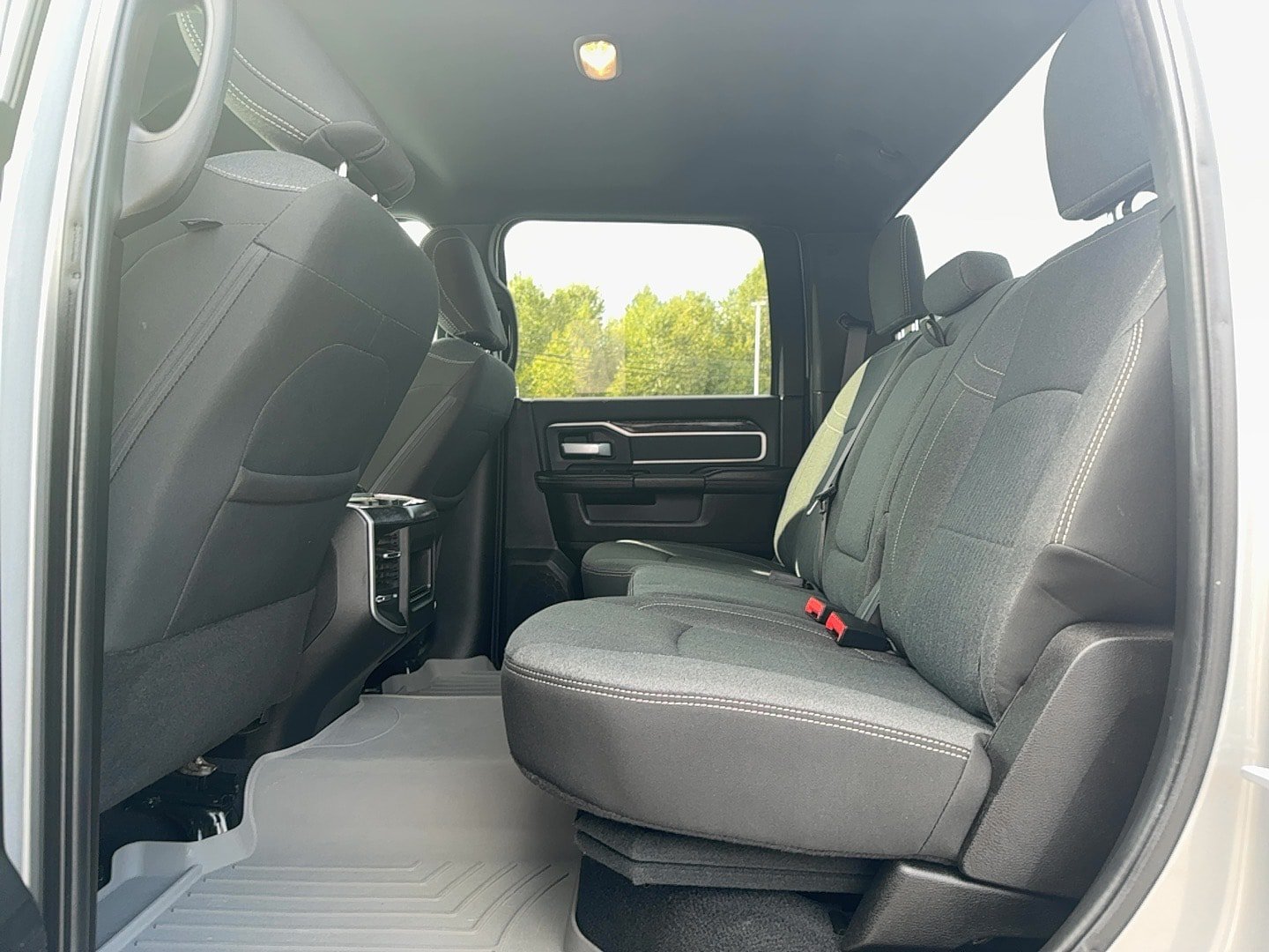 Used 2019 RAM 2500 Big Horn w/ Towing Technology Group AWD/4WD image 12