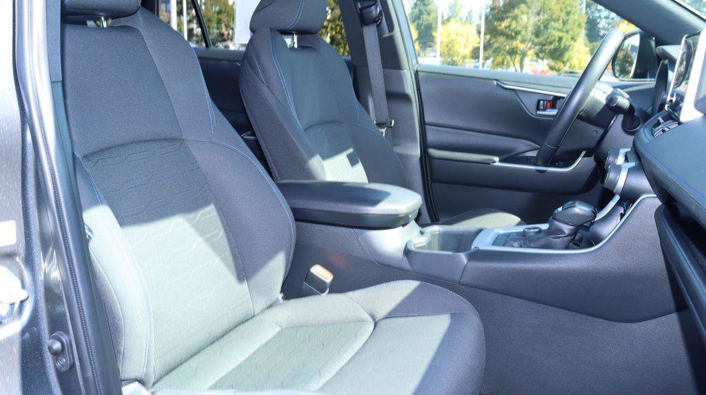 Used 2023 Toyota RAV4 SE w/ Convenience Package AWD/4WD image 23