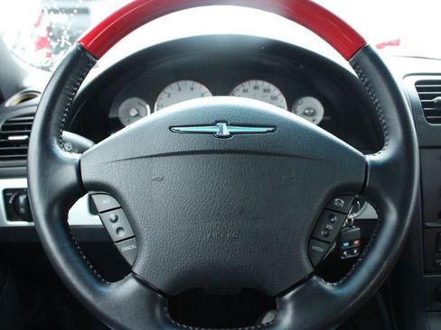 Used 2004 Ford Thunderbird image 28