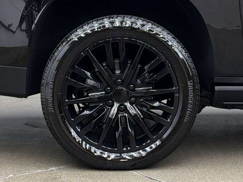 Used 2026 GMC Yukon XL Denali w/ Sun & Power Step Package AWD/4WD image 11