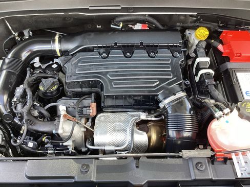 Used 2023 Jeep Renegade Latitude AWD/4WD image 28