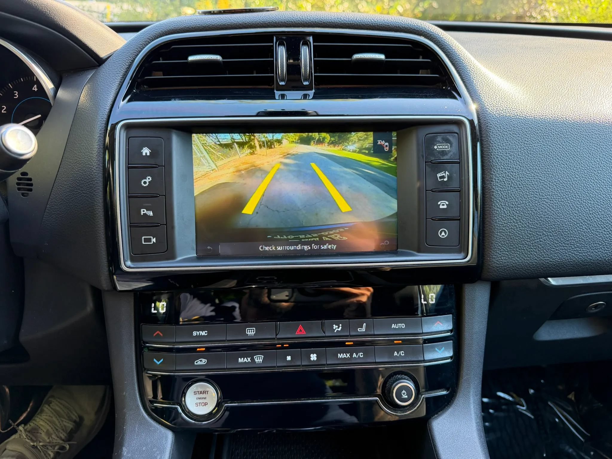 Used 2018 Jaguar F-PACE Prestige AWD/4WD image 23