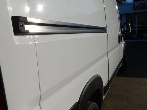 Used 2024 RAM ProMaster 3500 w/ Convenience Group image 10