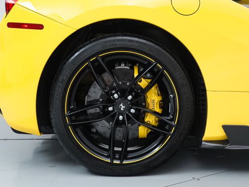 Certified 2018 Ferrari 488 Spider image 39