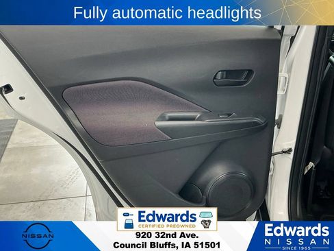 Used 2018 Nissan Kicks S FWD image 11
