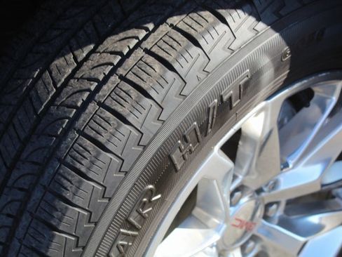 Used 2020 GMC Sierra 1500 SLT image 12