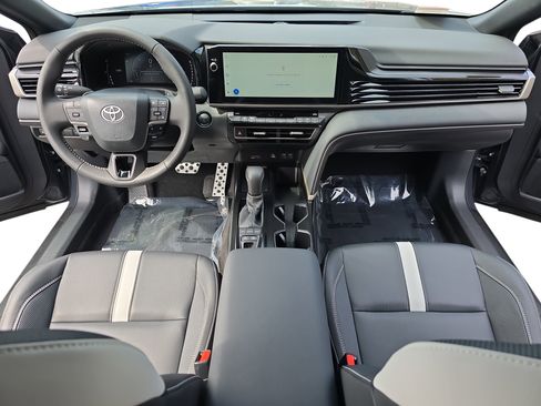 Used 2025 Toyota Camry SE w/ Multimedia Upgrade Package image 9