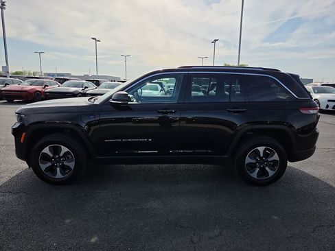 Used 2022 Jeep Grand Cherokee Limited 4xe w/ Luxury Tech Group II image 4