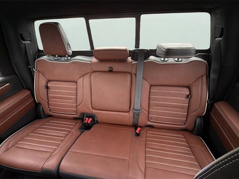 Used 2024 GMC Sierra 2500 Denali Ultimate image 13