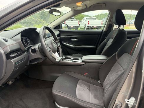 Used 2021 Nissan Sentra SR FWD image 4