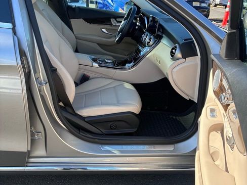 Used 2019 Mercedes-Benz C 300 4MATIC Sedan image 23