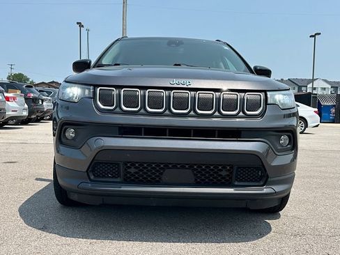Used 2022 Jeep Compass Latitude AWD/4WD image 10