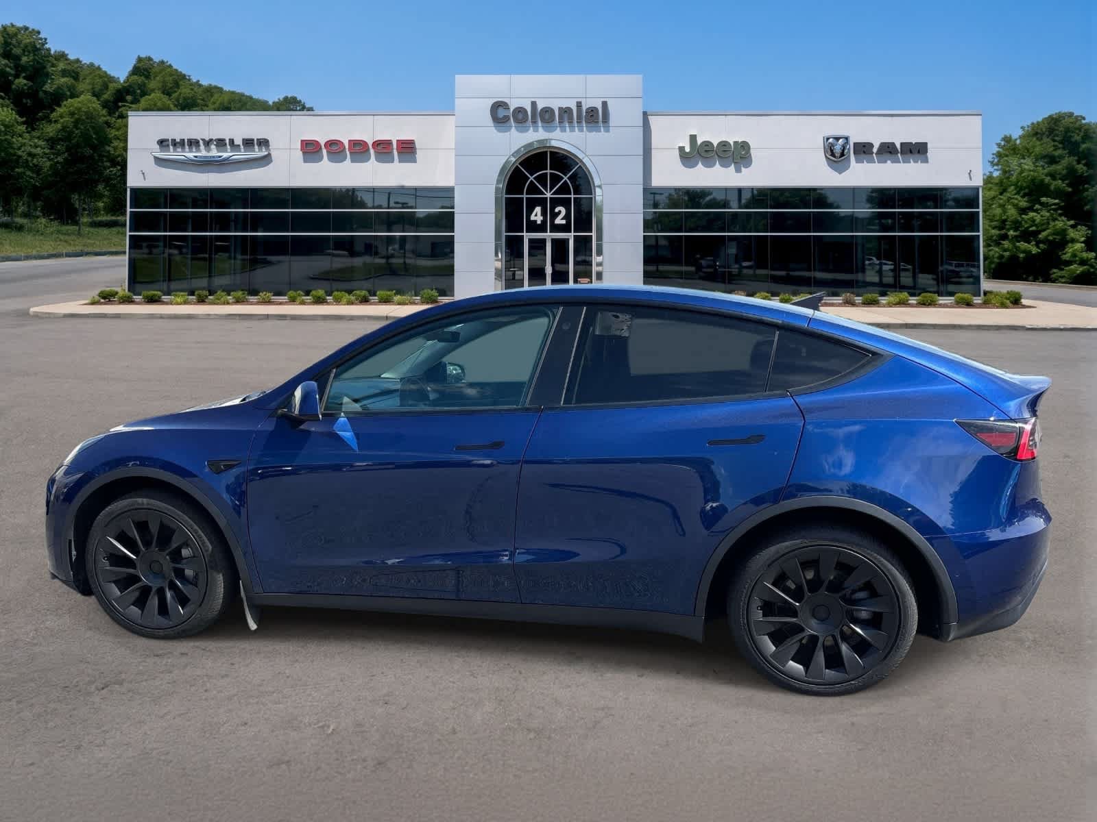 Used 2021 Tesla Model Y Long Range AWD/4WD image 2