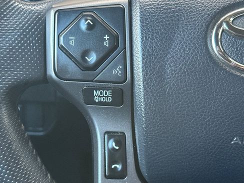 Used 2020 Toyota Tacoma TRD Off-Road AWD/4WD image 32