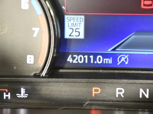 Used 2021 Ford Bronco Sport Outer Banks w/ Outer Banks Package (96D) image 17