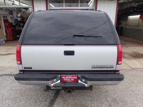 Used 1994 Chevrolet Suburban 2WD image 17