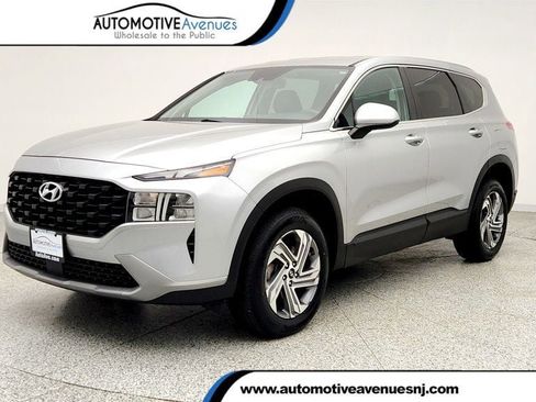 Used 2023 Hyundai Santa Fe SE image 1