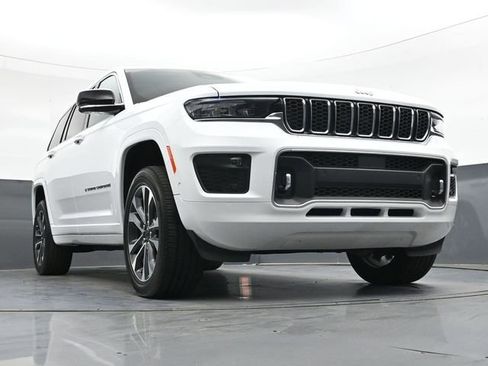 Used 2023 Jeep Grand Cherokee L Overland image 39