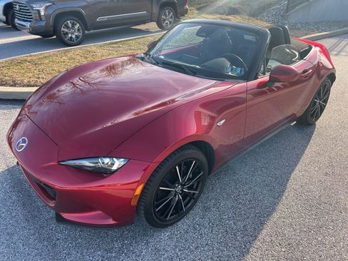 Used 2024 MAZDA MX-5 Miata Grand Touring w/ Appearance Package image 22