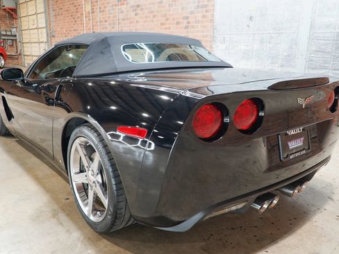 Used 2008 Chevrolet Corvette Convertible w/ Preferred Equipment Group RWD image 19