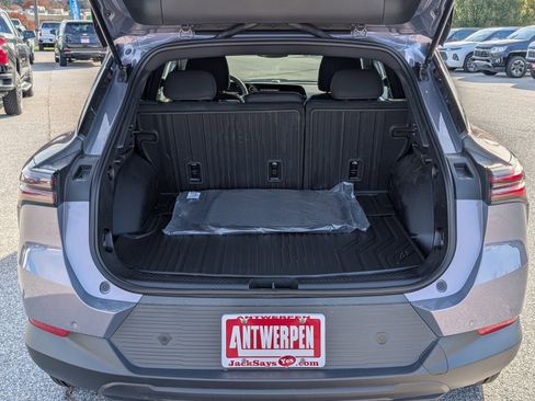 New 2026 Chevrolet Equinox EV LT image 10