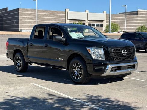 Certified 2023 Nissan Titan SV RWD image 9