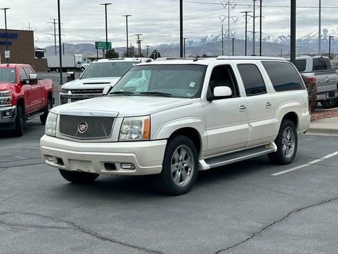 Used 2004 Cadillac Escalade ESV AWD image 7