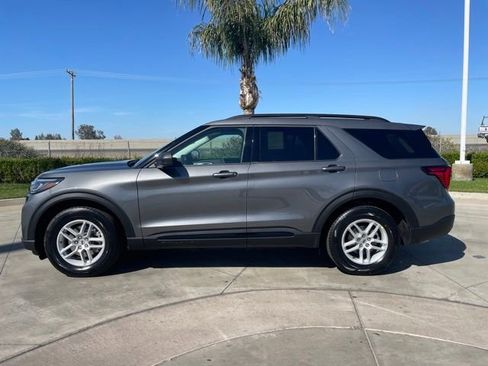 New 2026 Ford Explorer Active w/ Active Comfort Package image 2