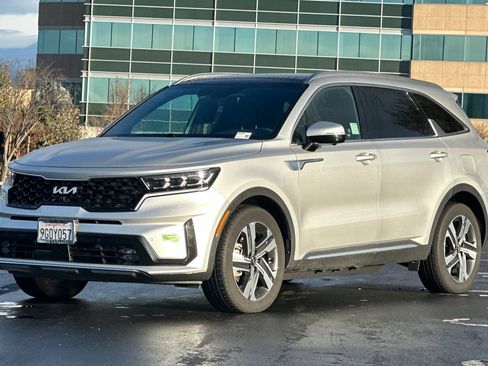 Certified 2023 Kia Sorento SX Prestige image 9