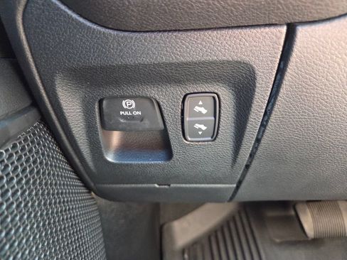 Used 2024 RAM 1500 Big Horn RWD image 34